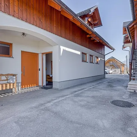 Apartments Apart Bled شقة *