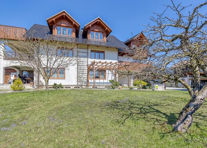 شقة Apartments Apart Bled بليد