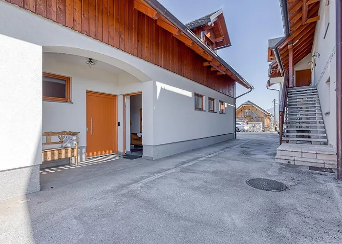 Apartments Apart Bled شقة *